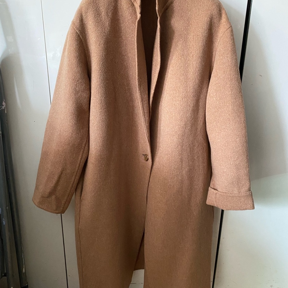 Uniqlo cocoon coat in beige